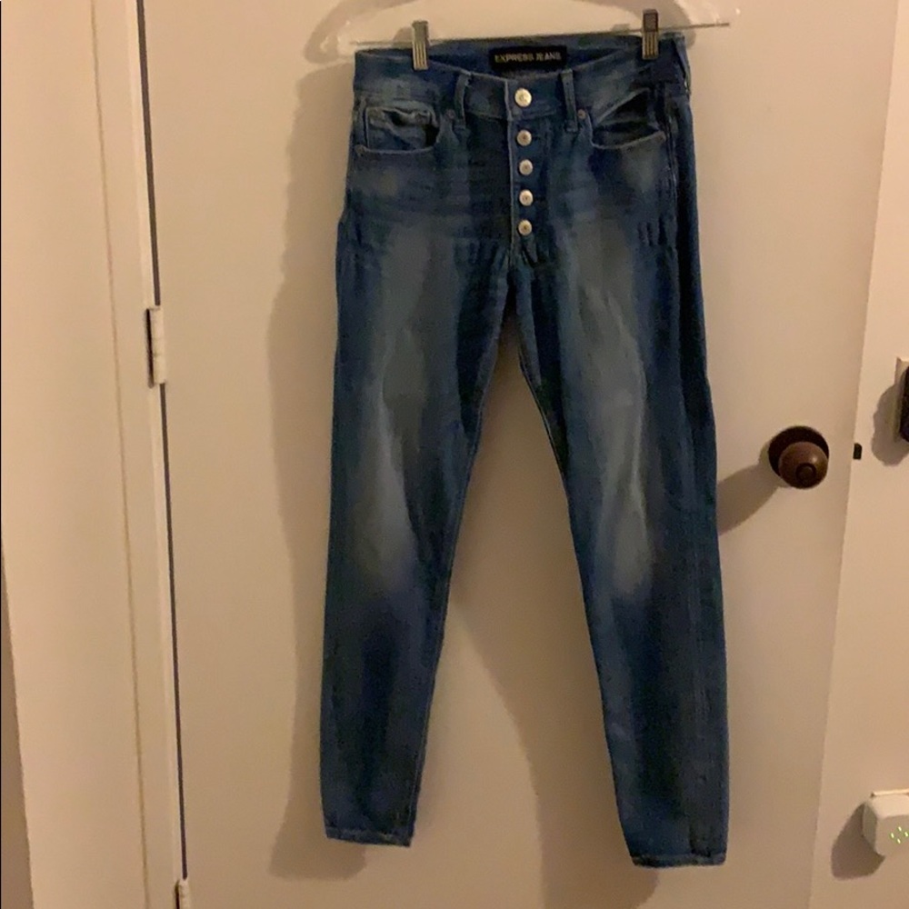 Blue high waisted jeans